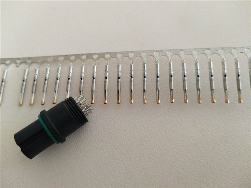 M12冲压终端精度硬件1.0穿孔针阴连接器端子