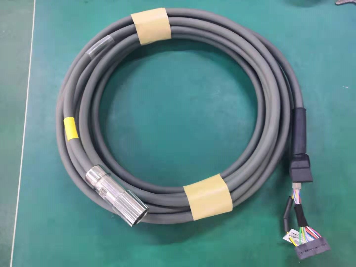 工业M23连接器库卡编码器防水电缆组件